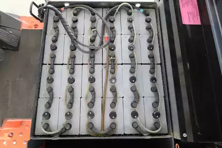 Carrelli elettrici 3 ruote 2009  Toyota 7-FBEF-18 (3)