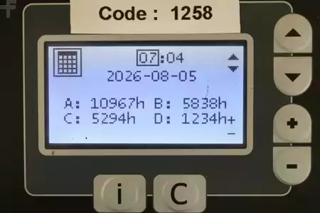 Carretilla retráctil 2017  BT RRE-200 (4)