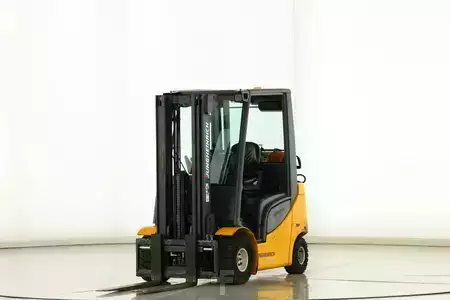 LPG Forklifts 2011  Jungheinrich TFG-320-S (1)