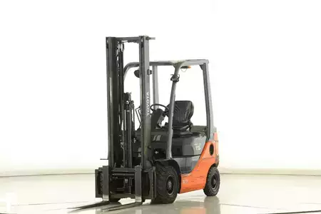 Carretilla elevadora diésel 2021  Toyota 42-8-FDF-15 (1)