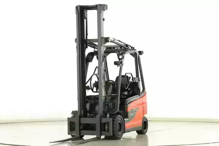 Elektryczne 4-kołowe 2022  Linde E-25 (1252) (1)