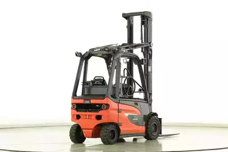 Elektryczne 4-kołowe 2022  Linde E-25 (1252) (2)
