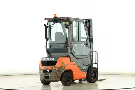Carrelli elevatori diesel 2018  Toyota 8-FD-30-F (2)