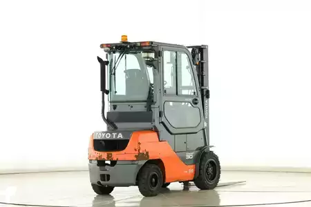 Wózki widłowe diesel 2018  Toyota 8-FD-30-F (2)