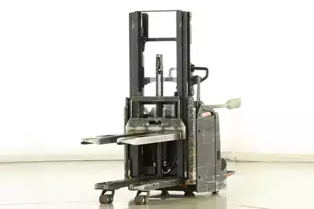 Apilador eléctrico 2018  Toyota SPE-120-L (1)