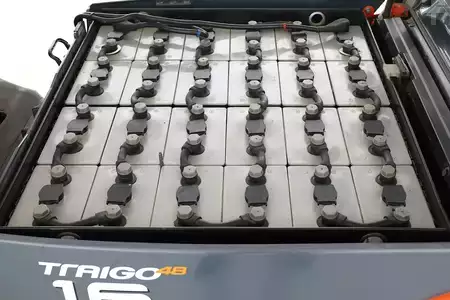 Carrelli elettrici 3 ruote 2015  Toyota 8-FBET-16 (3)