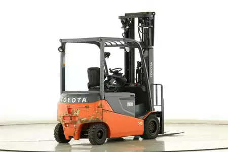 Eléctrico - 4 rodas 2017  Toyota 8-FBMT-35 (2)