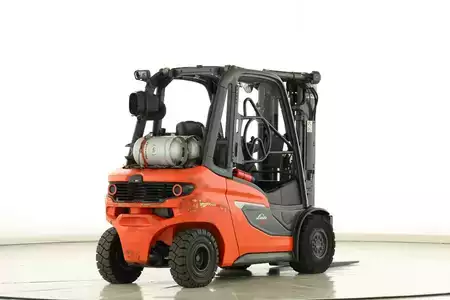 Gázüzemű targonca 2020  Linde H-35-T-01 (1202) (2)