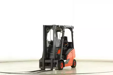Gázüzemű targonca 2021  Linde H-14-T-01 (391) (1)