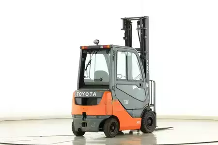 Carretilla elevadora diésel 2017  Toyota 02-8-FDF-15 (2)