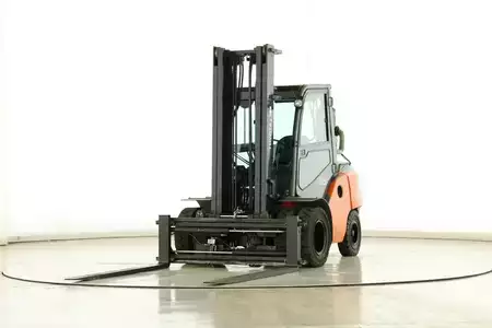 Diesel Forklifts 2014  Toyota 40-8-FD-45-N (1)