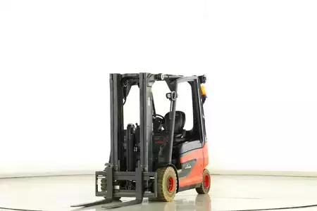 Elektro čtyřkolový VZV 2019  Linde E-20 (387) (1)