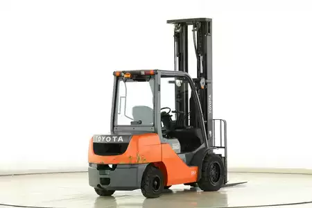 Carrelli elevatori diesel 2020  Toyota 02-8-FDJF-35 (2)