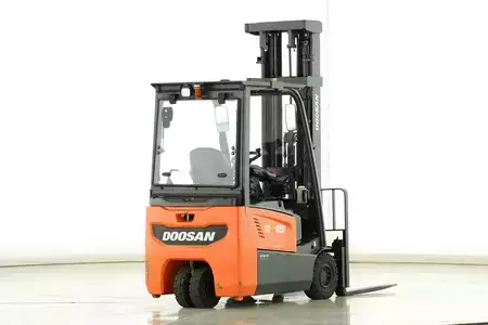 Elektromos 3 kerekű 2018  Doosan B-15-T-7 (2)