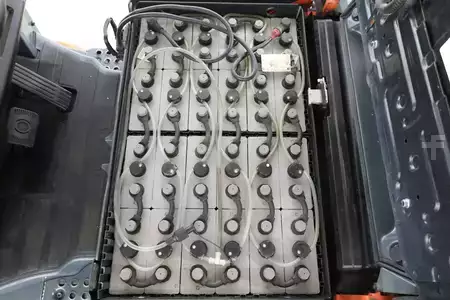 Carrelli elettrici 3 ruote 2015  Toyota 8-FBET-15 (3)