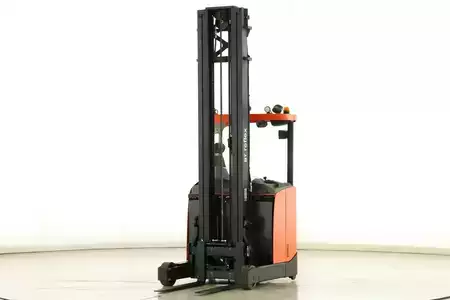 Reach Trucks 2017  Toyota RRE-140-E (1)