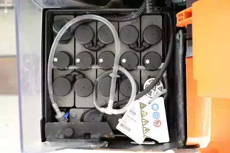 Apilador eléctrico 2021  Toyota SWE-080-L (3)