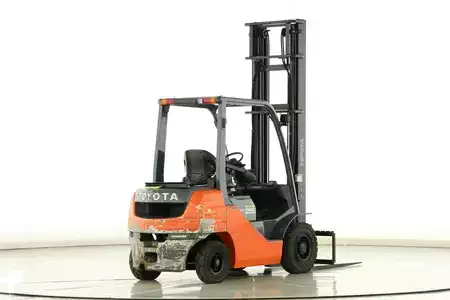 Carretilla elevadora GLP 2008  Toyota 02-8-FGF-25 (2)