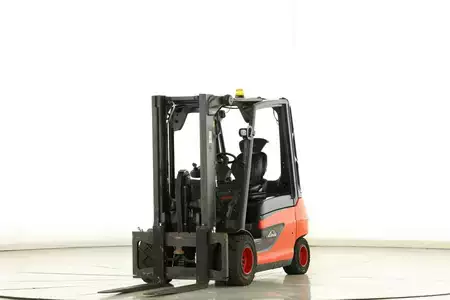 Elektro čtyřkolový VZV 2017  Linde E-30-01 (387) (1)