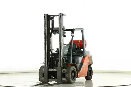 Carrelli elevatori GPL 2014  Toyota 8-FG-40-N (1)