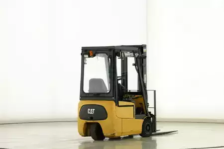 Electric - 3 wheels 2010  CAT Lift Trucks EP-15-KRT-PAC (2)