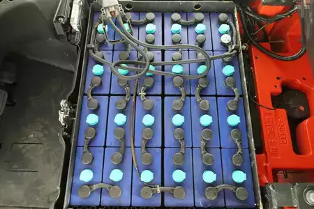 Carrelli elettrici 3 ruote 2019  Linde E-18-02 (386) (3)