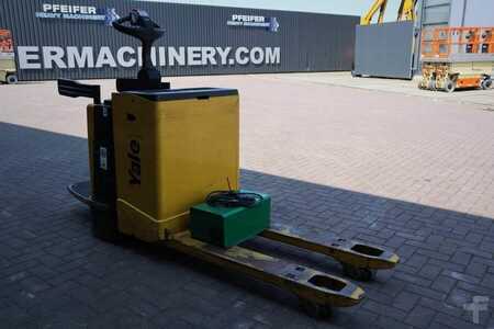 Carretilla elevadora diésel - Yale MP20FXBW Electric Stand-On Pallet Truck, 2000kg Ca (8)
