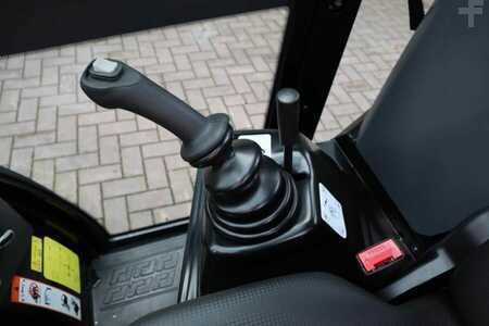 Carrelli fuoristrada 4x4 - Manitou MC25-4 Valid Inspection, *Guarantee, Diesel, 4x4 (13)