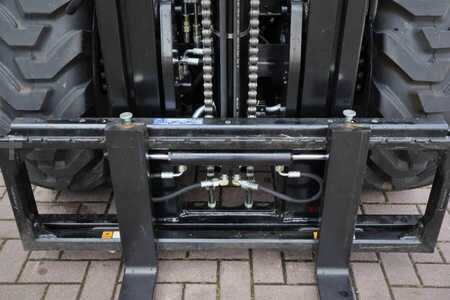 Carrelli fuoristrada 4x4 - Manitou MC25-4 Valid Inspection, *Guarantee, Diesel, 4x4 (4)