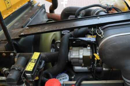 Wózek terenowy - JCB 926 Diesel, 4x4 Drive, Triplex mast, 5500mm Liftin (9)