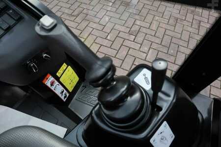 Terrængående truck  Manitou MC25-4 Valid Inspection, *Guarantee, Diesel, 4x4 D (9)