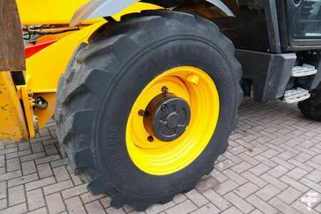 Wózki teleskopowe sztywne - JCB 540-140 HI VIZ Diesel Stage V, 4x4x4 Drive, 13.8m (19)