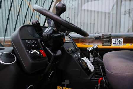 Wózki teleskopowe sztywne - JCB 540-140 HI VIZ Diesel Stage V, 4x4x4 Drive, 13.8m (7)