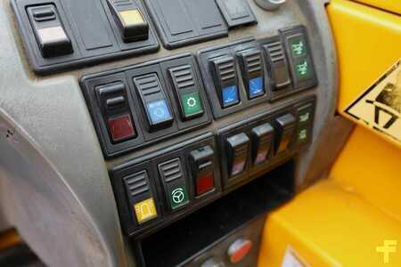 Empilhador telescópico-Fixo  Manitou MRT2150 Privilege Diesel, 4x4 Drive And 4-Wheel St (15)