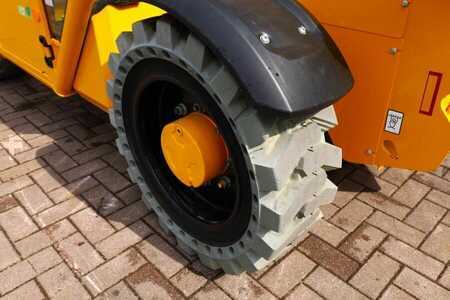 Wózki teleskopowe sztywne - JCB 525-60E Guarantee! Fully Electric, 2500kg Capacity (18)