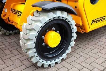 Wózki teleskopowe sztywne - JCB 525-60E Valid inspection, *Guarantee! Fully Electr (17)