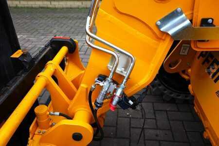 Wózki teleskopowe sztywne - JCB 525-60E Valid inspection, *Guarantee! Fully Electr (10)