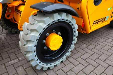 Wózki teleskopowe sztywne - JCB 525-60E Valid inspection, *Guarantee! Fully Electr (18)