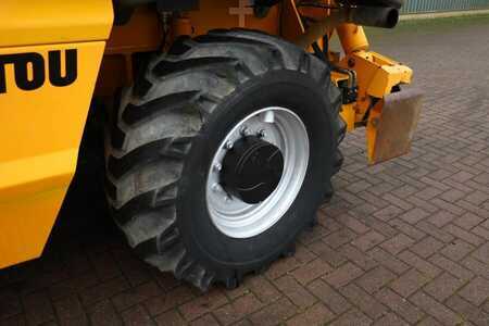 Telescopic forklift rigid  Manitou MRT2150 Privilege Diesel, 4x4x4 Drive, 5t Cap. 20. (16)