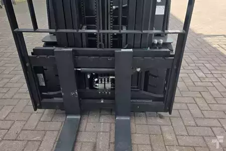 Empilhador diesel 2023  Doosan B30X-7 Plus Electric, 3 Tons Capacity, Lift Height (12)
