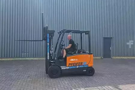 Empilhador diesel 2023  Doosan B30X-7 Plus Electric, 3 Tons Capacity, Lift Height (2)
