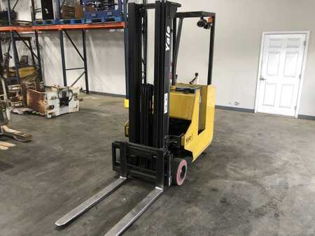 Stackers stand-on 1999  Yale ESC030AB (1) 