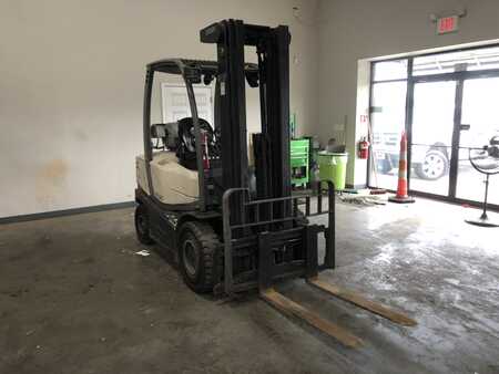 Propane Forklifts 2012  Crown C51050-50 (2)