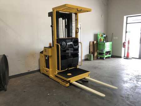Pallet Stackers 2011  Yale OS03EC (2)