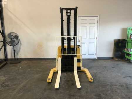 Transpaleta eléctrica 2004  Yale MSW040SE (5)