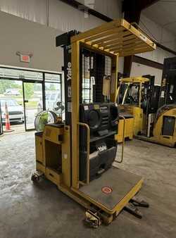 Pallet Stackers 2015  Yale OS030EF (2)