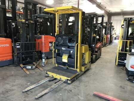 Pallet Stackers 2013  Yale OS030EC (1)