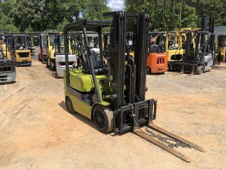 Wózki gazowe 2000  CAT Lift Trucks GC20K (1)