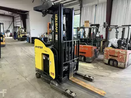 Montacargas Retráctil 2020  Hyster N35ZR2-14.5 (1)