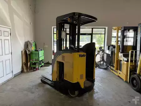 Reach Trucks 2007  Yale NR040DA (3)